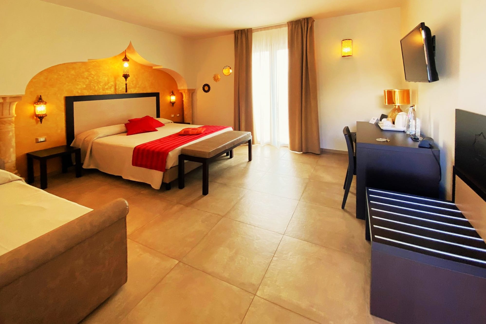 Chambres - Riad Comfort Rooms France chambre comfort rez de chaussee double arcs or riad comfort rooms san vito lo capo