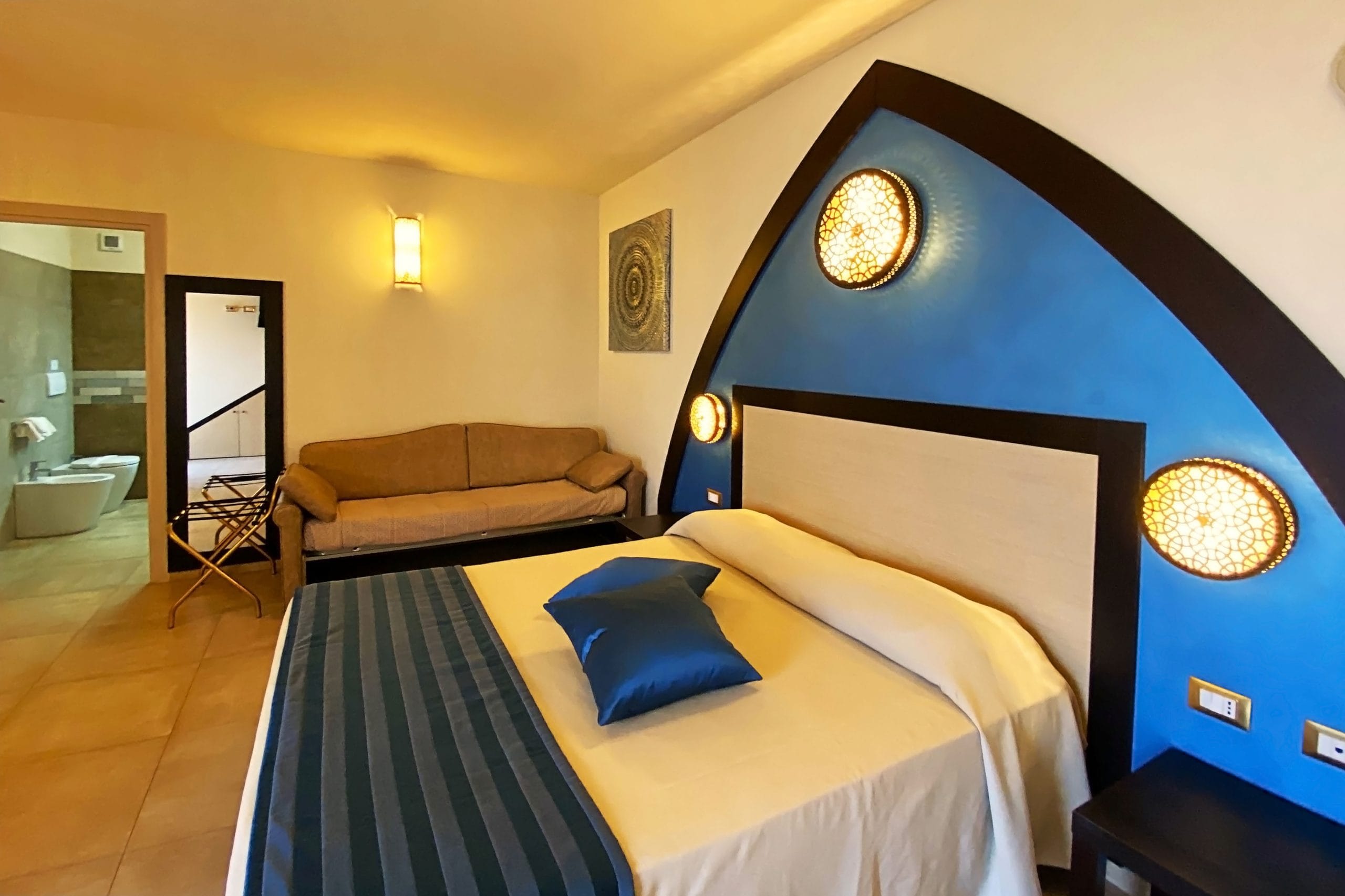 Chambres - Riad Comfort Rooms France chambre deluxe lit double riad comfort rooms san vito lo capo 3